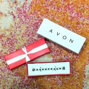 NEW OLD STOCK AVON 2007 Silvertone & Emerald Tennis Bracelet (8")